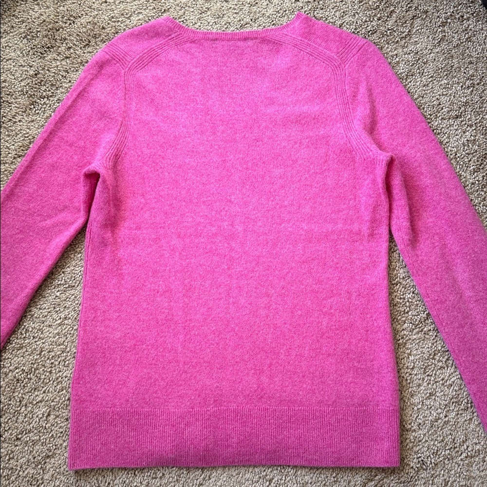 Saks Fifth Avenue Bright Pink V Neck 100% Cashmere Long Sleeve Sweater - Picture 2 of 6